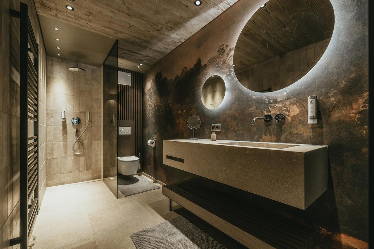 Black Eagle Luxury *